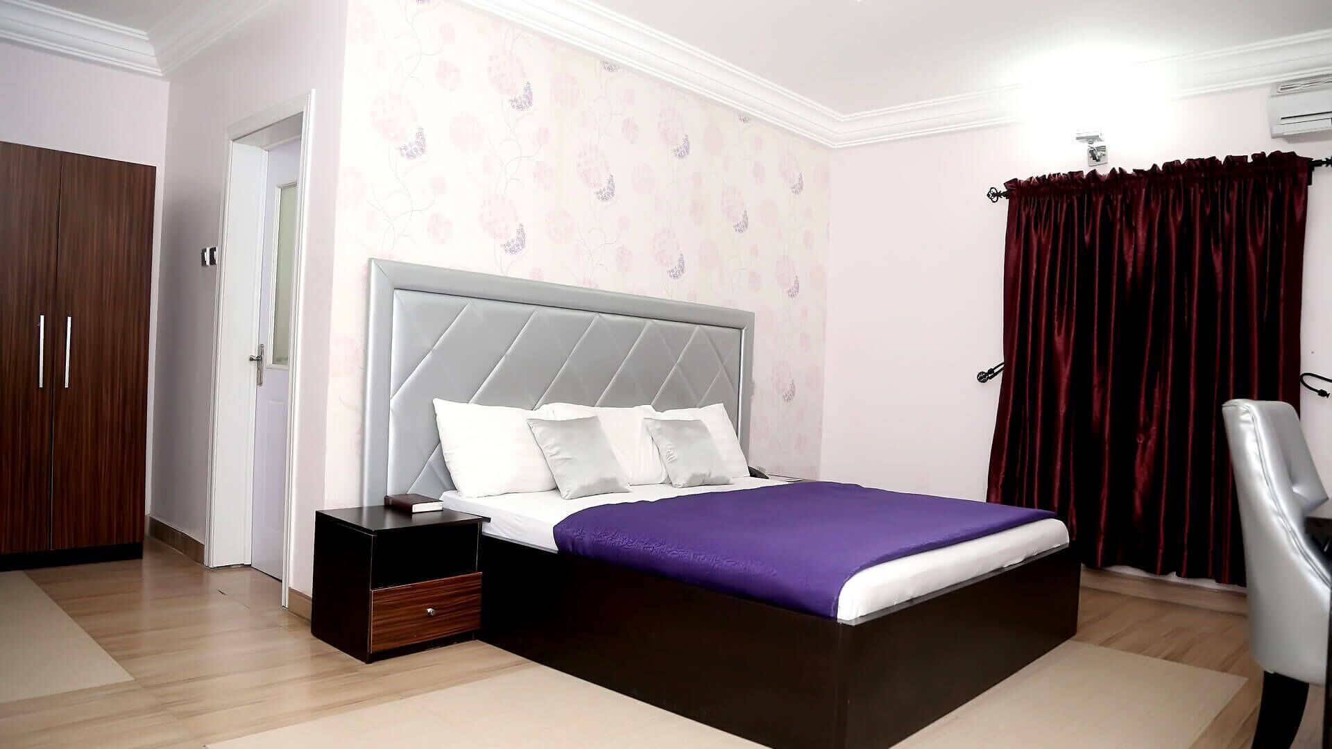 1 bedroom, individually decorated, individually furnished, desk