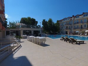 Front of property - Hotel Regum Life (Fethiye)