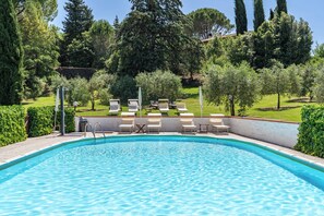 Piscine extérieure