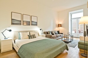 1 chambre, fer et planche à repasser, accès Internet