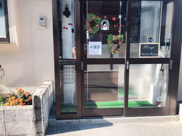 Property entrance - Guest House Ringo (Otaru)