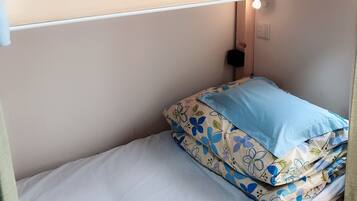 Family Room, Shared Bathroom | Wi-fi percuma