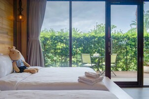 Garden View Quadruple Room | Individually decorated, individually furnished, soundproofing, free WiFi