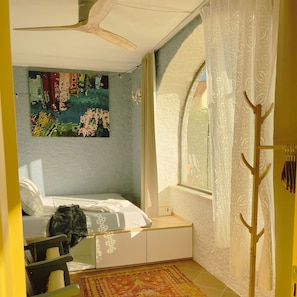 1 bedroom, travel cot, free WiFi, bed sheets