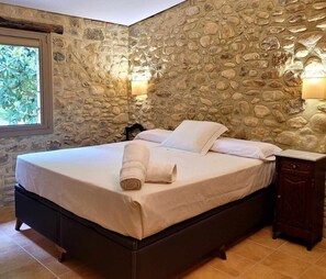 6 slaapkamers, reisbedje, gratis wifi, beddengoed