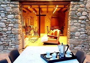 Interior - Farmhouse with private pool, ideal for families (Cabanelles)