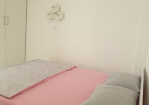 Apartament, 1 dormitori | 1 dormitori, habitacions insonoritzades i planxa i posts de planxar