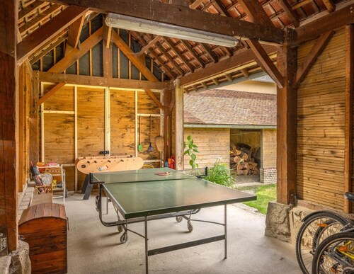 Maison de charme rénovée avec jardin clos, proche Gerberoy et Beauvais, idéale pour familles et randonneurs