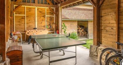 Charming Cottage with Garden, Fireplace, and Modern Amenities in Scenic Village Near Beauvais