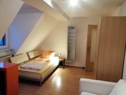 FeWo in Bayreuth Zentrum nur 8 Gehmin. , Wifi - Parken frei, Balkon, gute Lage 
