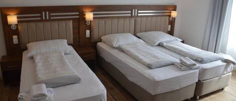 Bureau, Wi-Fi gratuit, draps fournis