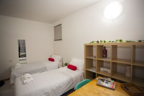 开间 | 熨斗/熨衣板、免费 WiFi、床单