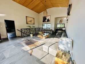 23-Zoll-Flachbildfernseher mit Satellitenempfang, Fernseher