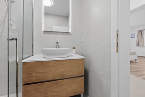 Dusche, Handtücher, Seife