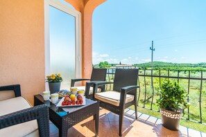 Property grounds - 2-bedroom apartment AnaKatarina in Porec (Porec)