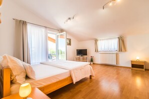 1 bedroom, WiFi, bed sheets