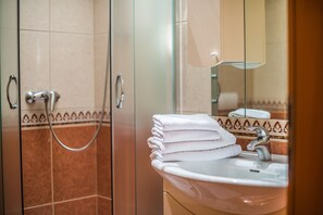 Shower, towels
