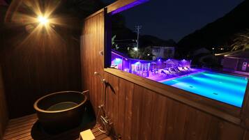 Japanese Western Style Room with Private Open-air Bath (21 sqm) | Bathroom | Combined shower/bathtub, free toiletries, hair dryer, slippers