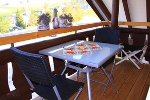 Outdoor dining - Black Forest vacation at the Schauinsland, Black Forest, family, Freiburg, Oberried (Hofsgrund)