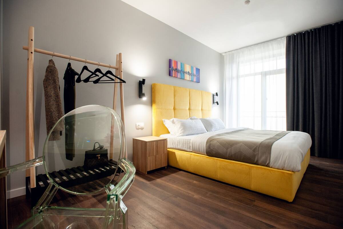 Comfort Apartment | Living room | Flat-screen TV