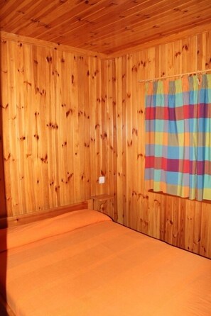 Bungalow, 2 Schlafzimmer | 1 Schlafzimmer, kostenlose Babybetten, Zustellbetten, kostenloses WLAN