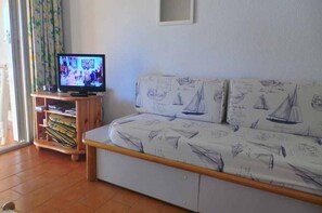 1 bedroom, iron/ironing board