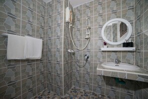 Bathroom - Kamala Phuket Guesthouse (Kamala)