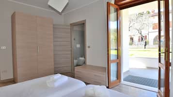 5 bedrooms, free WiFi, bed sheets