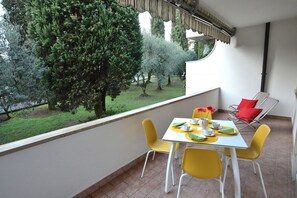 Apartment, 2 Schlafzimmer | Balkon