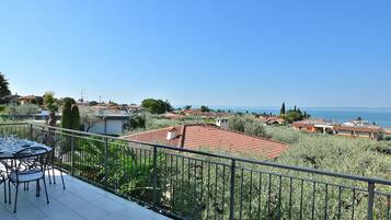Villa, 4 Bedrooms | Balcony