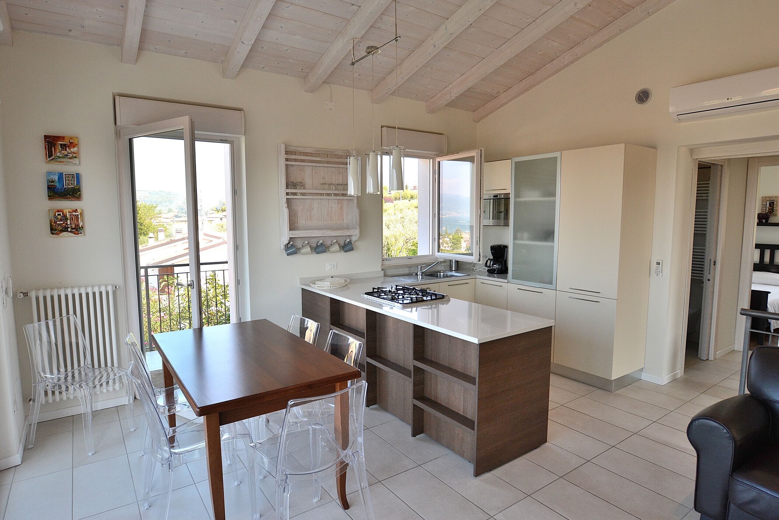 Villa, 4 habitaciones | Servicio de comidas en la habitación