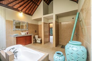 Bathroom - Villa Daria (Seminyak)