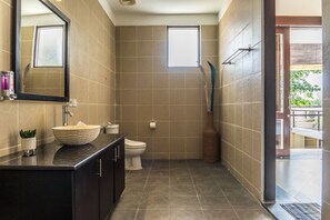 Villa, 3 Bedrooms | Bathroom