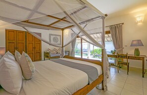 Villa, 4 Bedrooms | 4 bedrooms, free WiFi, bed sheets - Villa Miu (Seminyak)