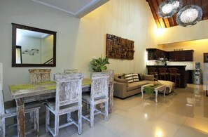 تناول الطعام داخل الغرفة