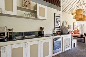 Villa, 2 Bedrooms | Private kitchen