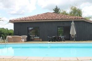 Outdoor pool - Country cottage with swimming pool (Lagrange)
