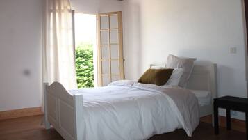 4 Schlafzimmer, Bügeleisen/Bügelbrett, Reisekinderbett, kostenloses WLAN