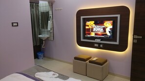 1 habitación, cortinas blackout, insonorización y wifi gratis