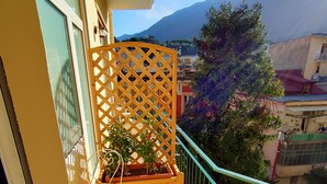 View from room - B&B Il Vialetto (Castellammare di Stabia)
