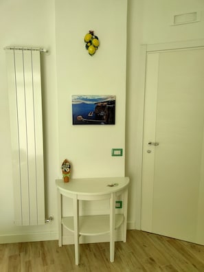 Kahden hengen huone, vuoristonäköala (Sorrento) | Ylelliset vuodevaatteet, untuvapeitot, yksilöllisesti sisustettu