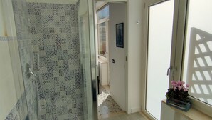 Double Room, Mountain View (Capri) | Bathroom - B&B Il Vialetto (Castellammare di Stabia)