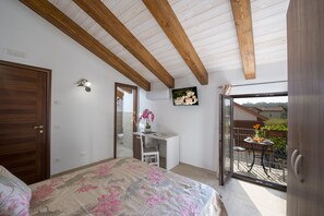 Chambre classique double (Amalfi) | Bureau, accès au Wi-Fi (inclus)