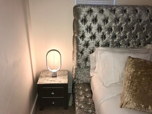 2 habitaciones, insonorización, wifi gratis y ropa de cama 