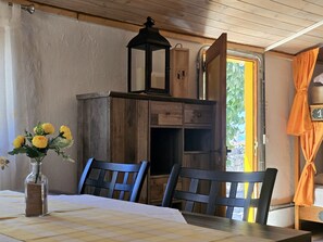Standard Shared Dormitory, Mixed Dorm, Shared Bathroom, Mountain View (6 beds)