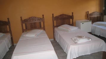 Minibar, free WiFi, bed sheets