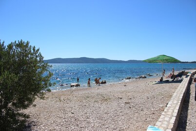 NEW Apartment, A2+2, Family house - OPG Rudan, garden pool, terase, wi-fi