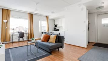 Standard Apartment, 2 Bedrooms, Sauna | Living area