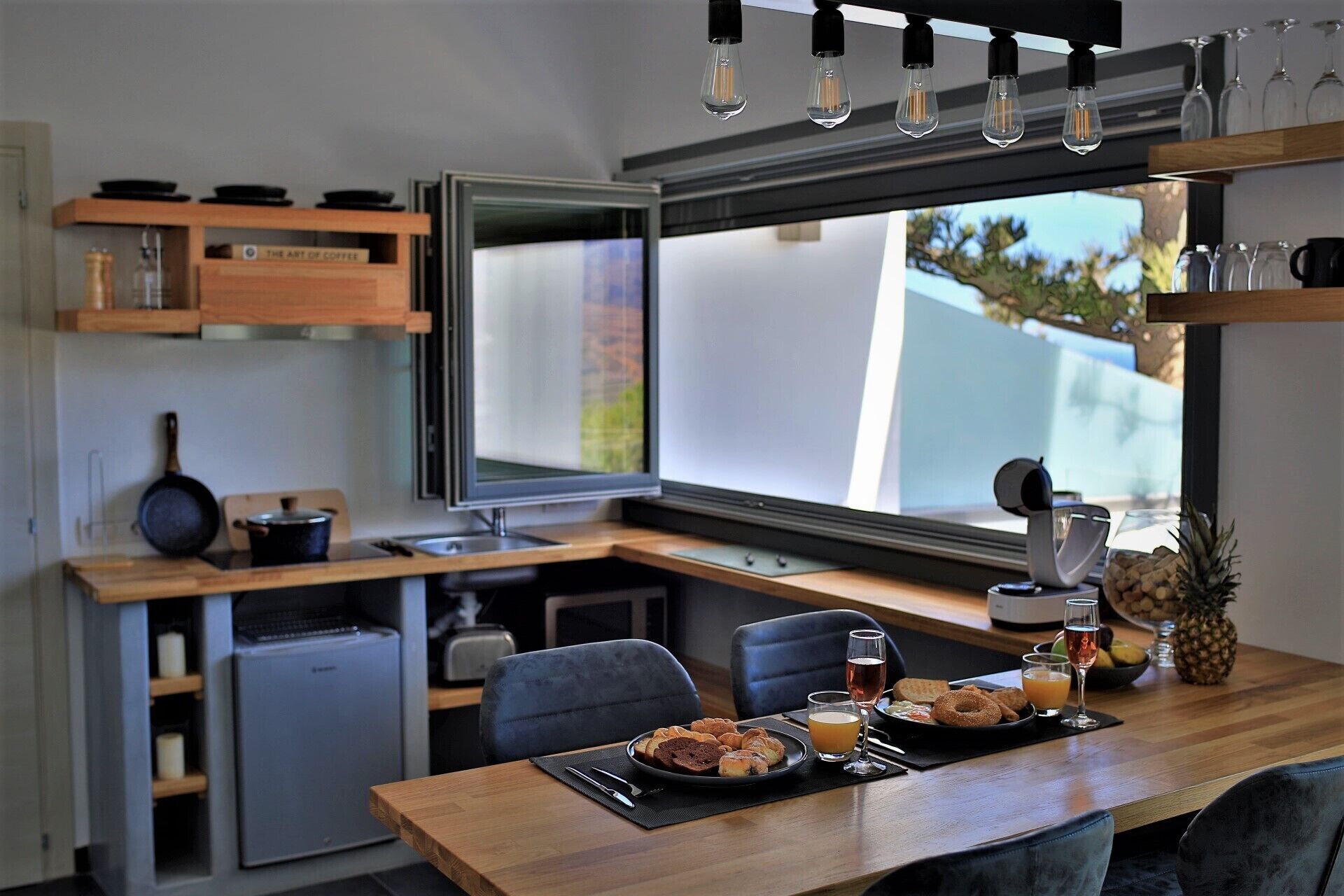 Fridge, microwave, stovetop, coffee/tea maker