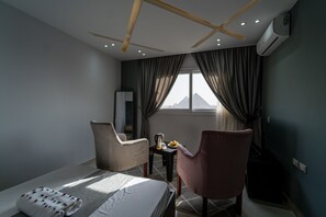 Free minibar, desk, soundproofing, free WiFi - Gardenia Pyramids View Inn - Rooftop (Giza)